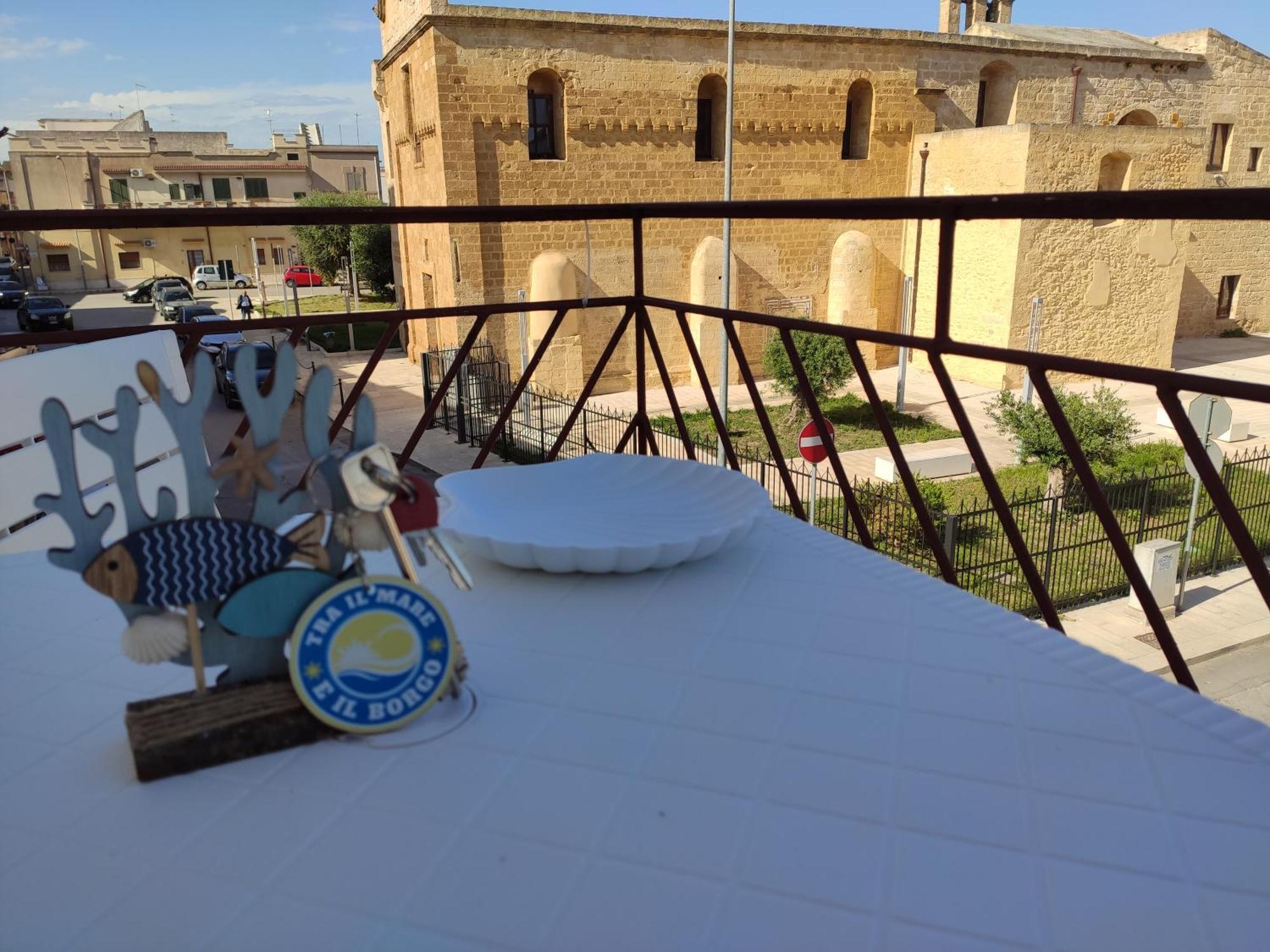 Tra Il Mare E Il Borgo - Pulsano Appartement Buitenkant foto
